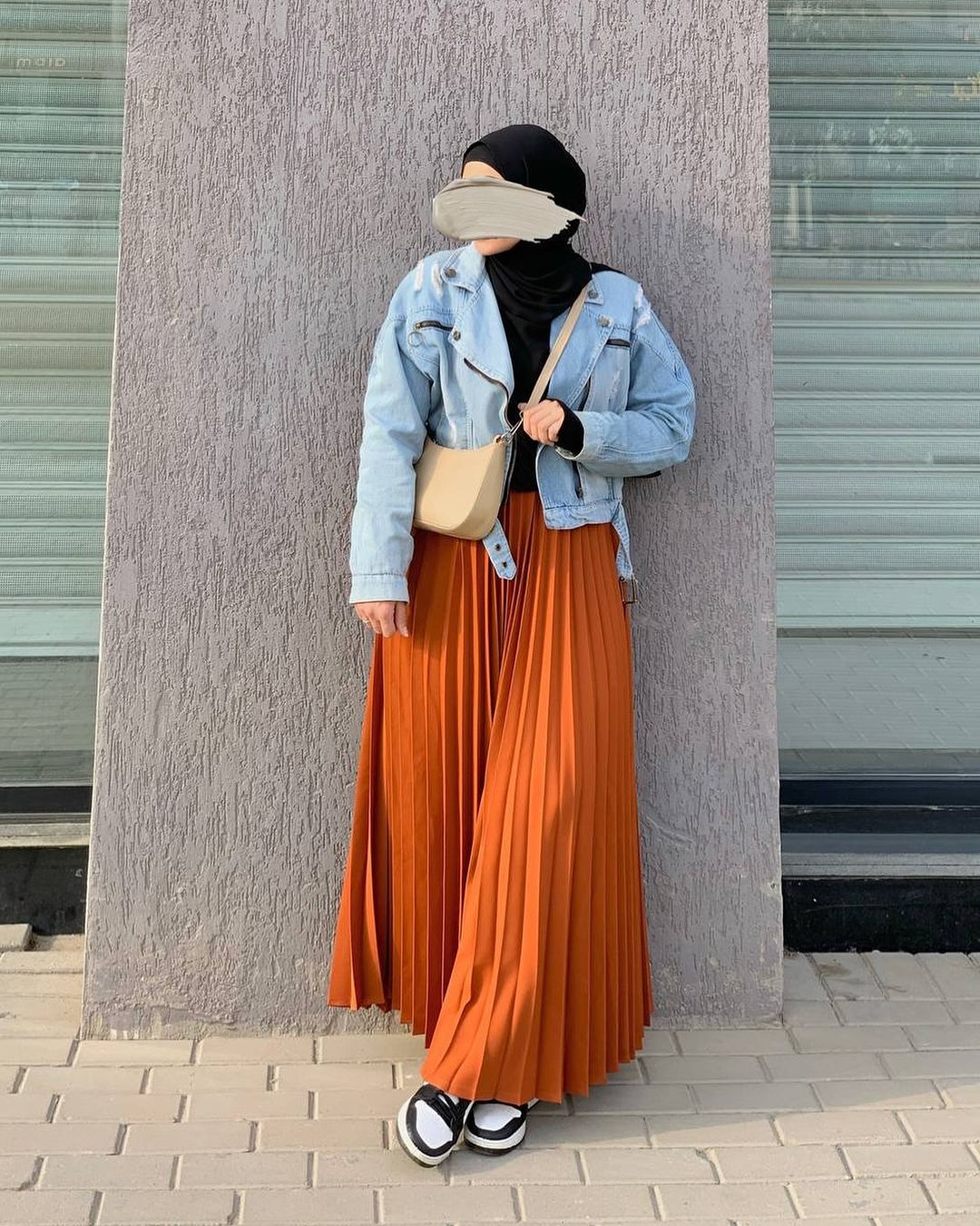PLEATED SKIRT