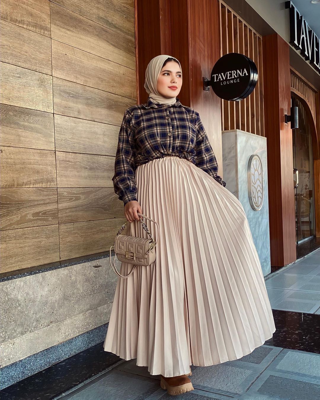 PLEATED SKIRT