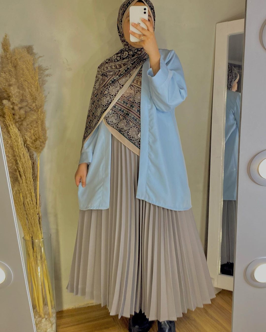 PLEATED SKIRT