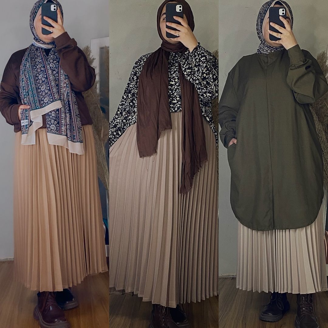 PLEATED SKIRT