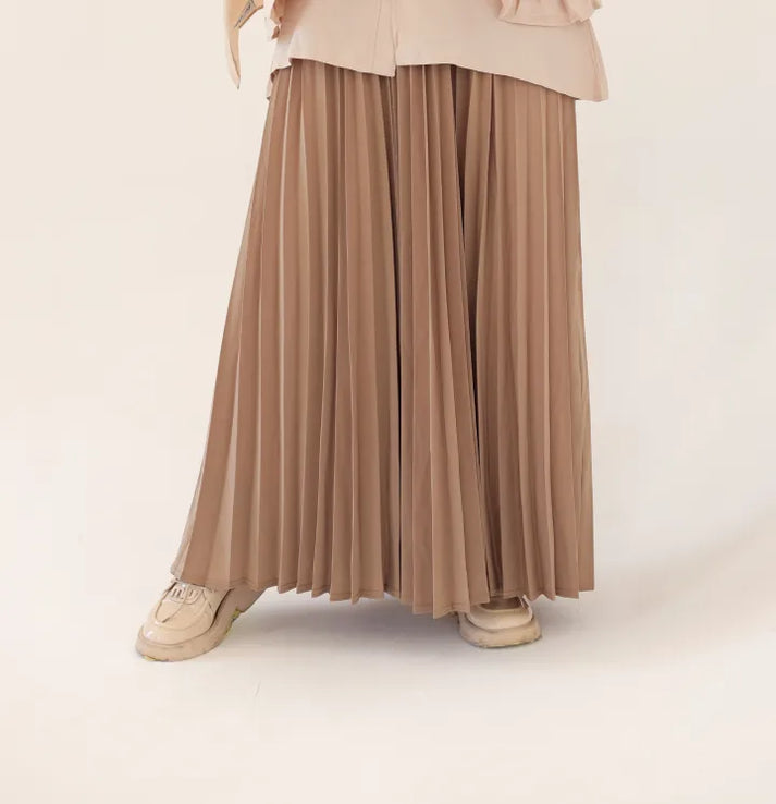 Pleated skirt (Crepe Material)