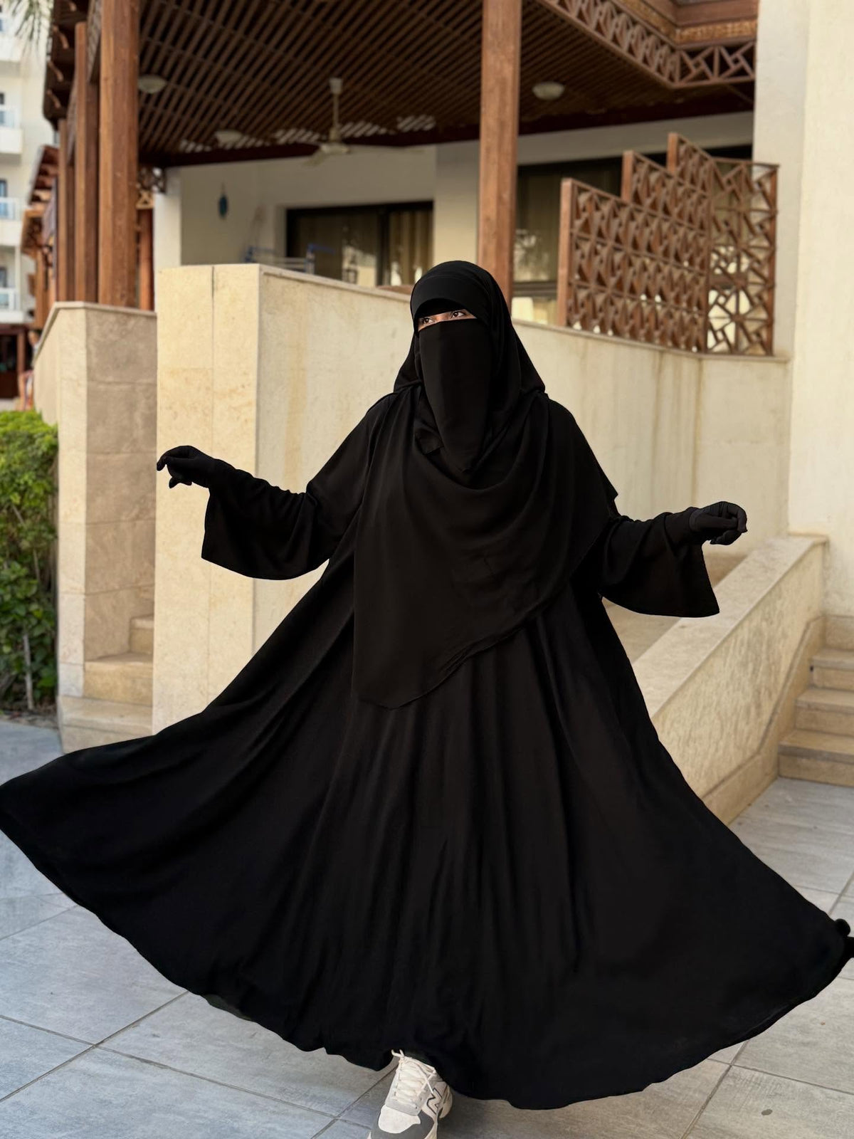 MALAYSIAN KHIMAR WITH BUILT-IN BONNET