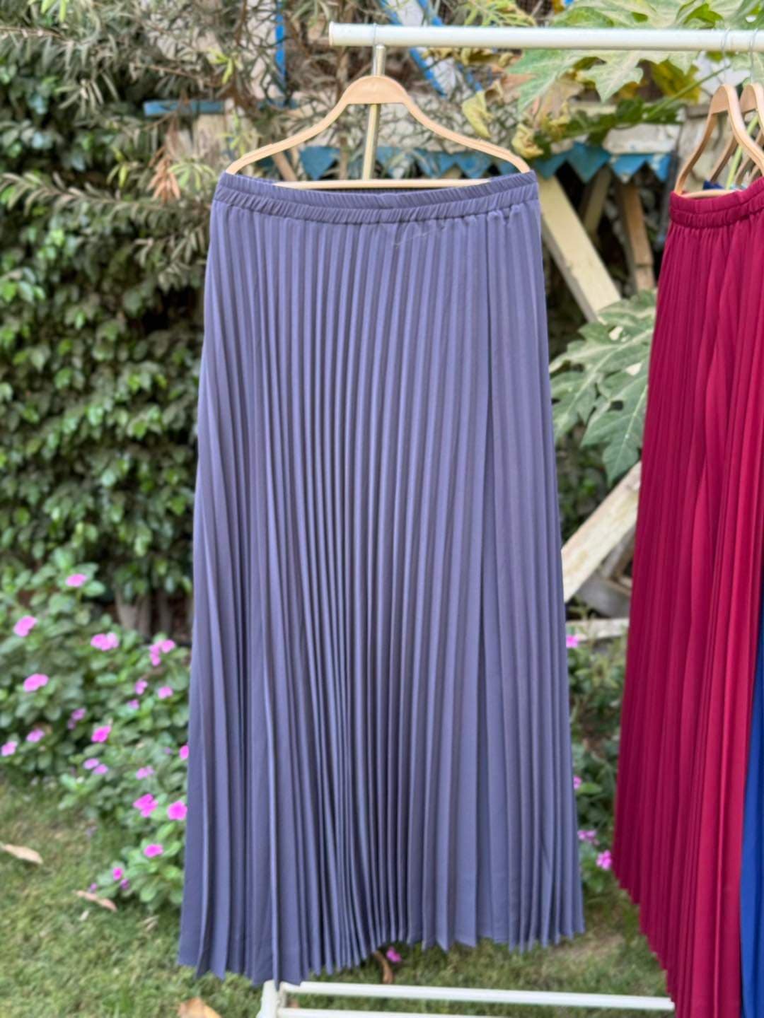 Pleated skirt (Crepe Material)