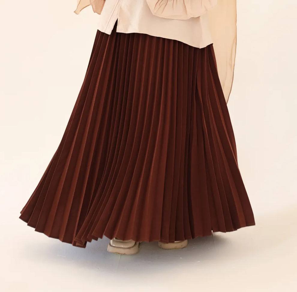 Pleated skirt (Crepe Material)